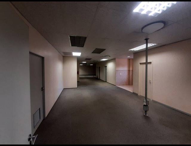 1,018M² BUILDING FOR SALE IN BO-DORP